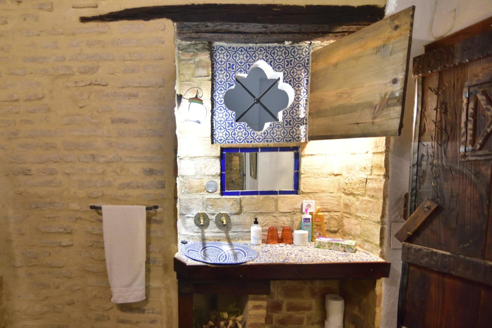 Suite Dona Ines Barrio Santacruz Sevilla Eksteriør billede
